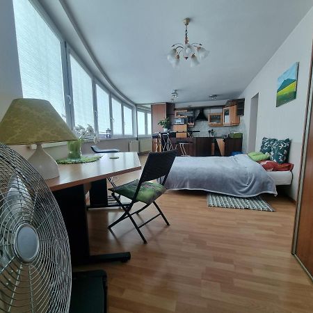 Апартаменты Sloneczny Apartamencik Вроцлав Экстерьер фото