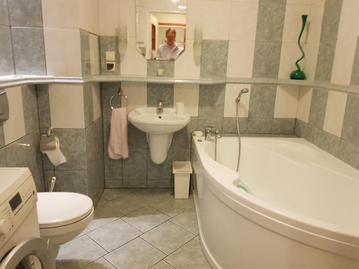 Апартаменты Sloneczny Apartamencik Вроцлав Экстерьер фото
