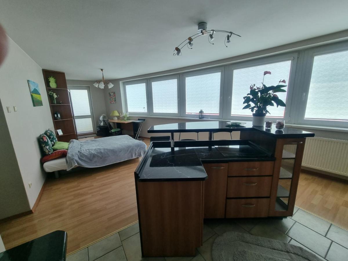 Апартаменты Sloneczny Apartamencik Вроцлав Экстерьер фото